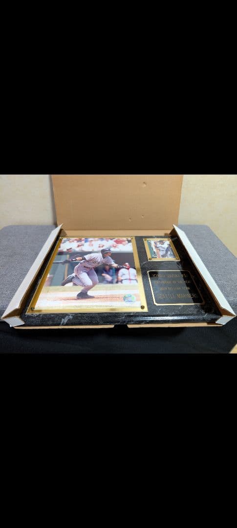 イチロー　シアトルマリナーズ　記念盾