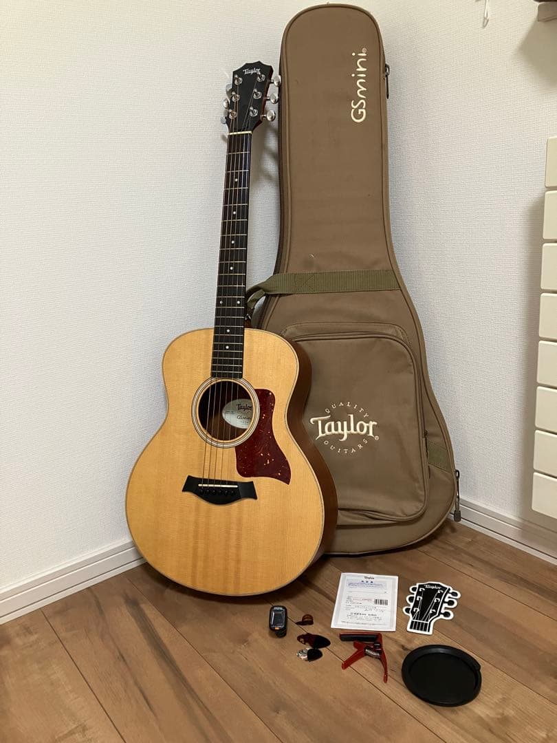 Taylor GSmini アコースティックギター　付属品多数！