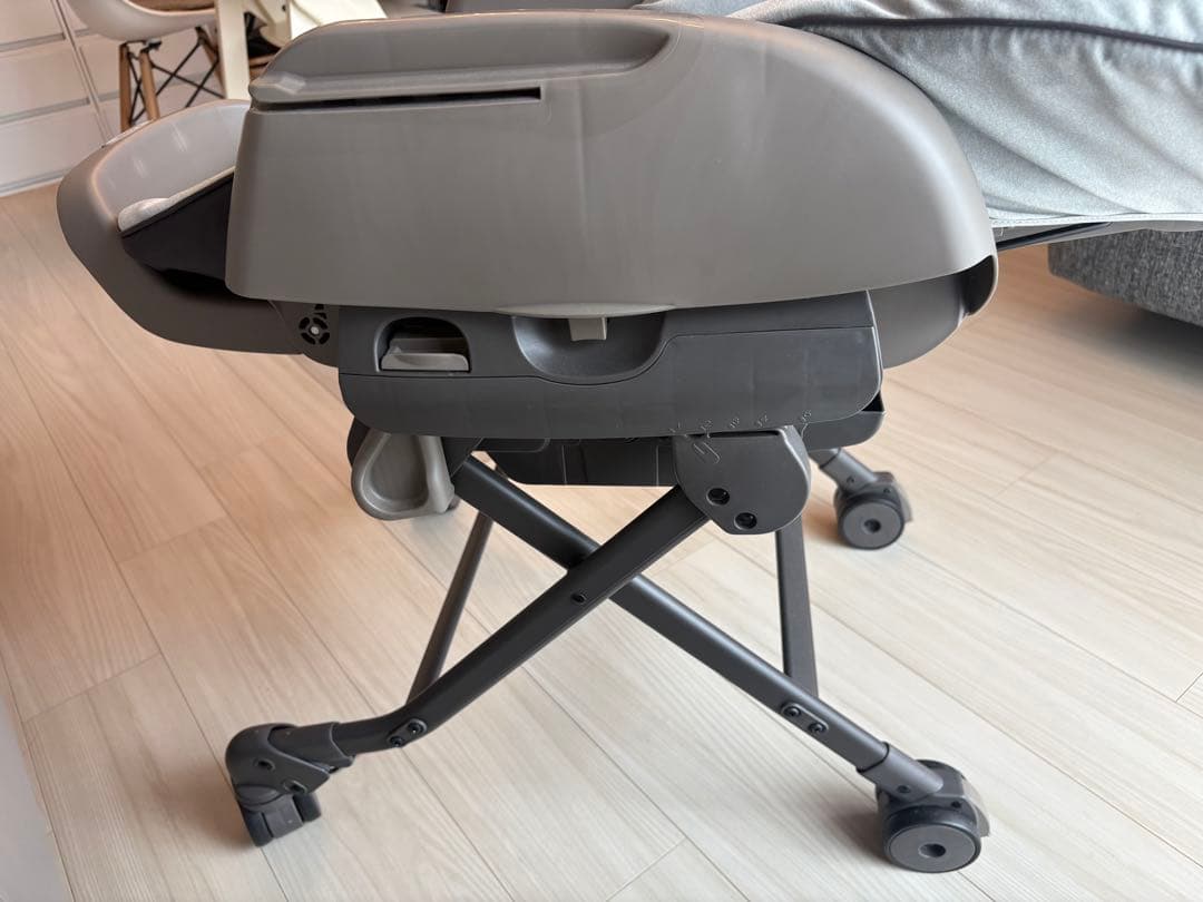 大幅値下げ【美品】Combi コンビ ネムリラ オートスイング グレー