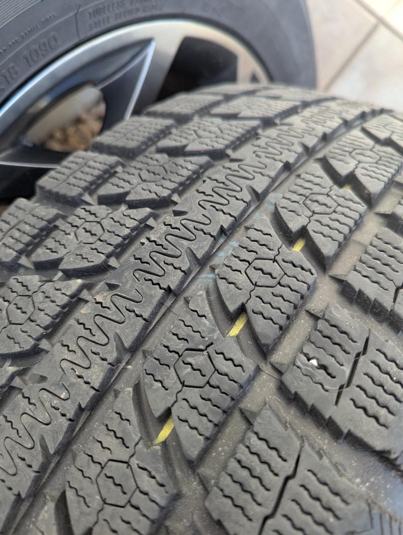  X5 18インチ スタッドレスタイヤ ホイールセット 1/2まで出品