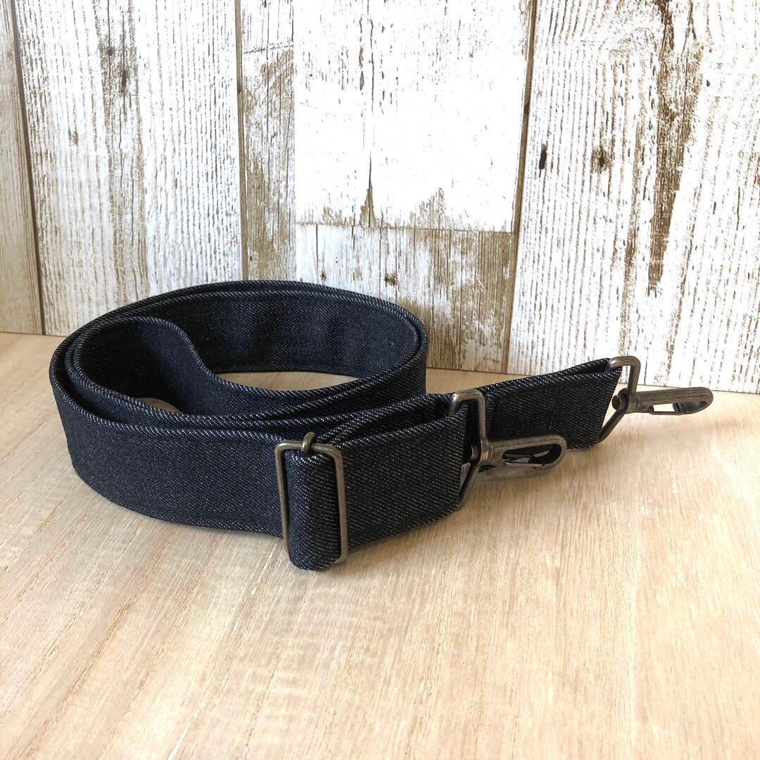 タバサ　ショルダーバッグ　ブラック×グリーン　A4サイズ