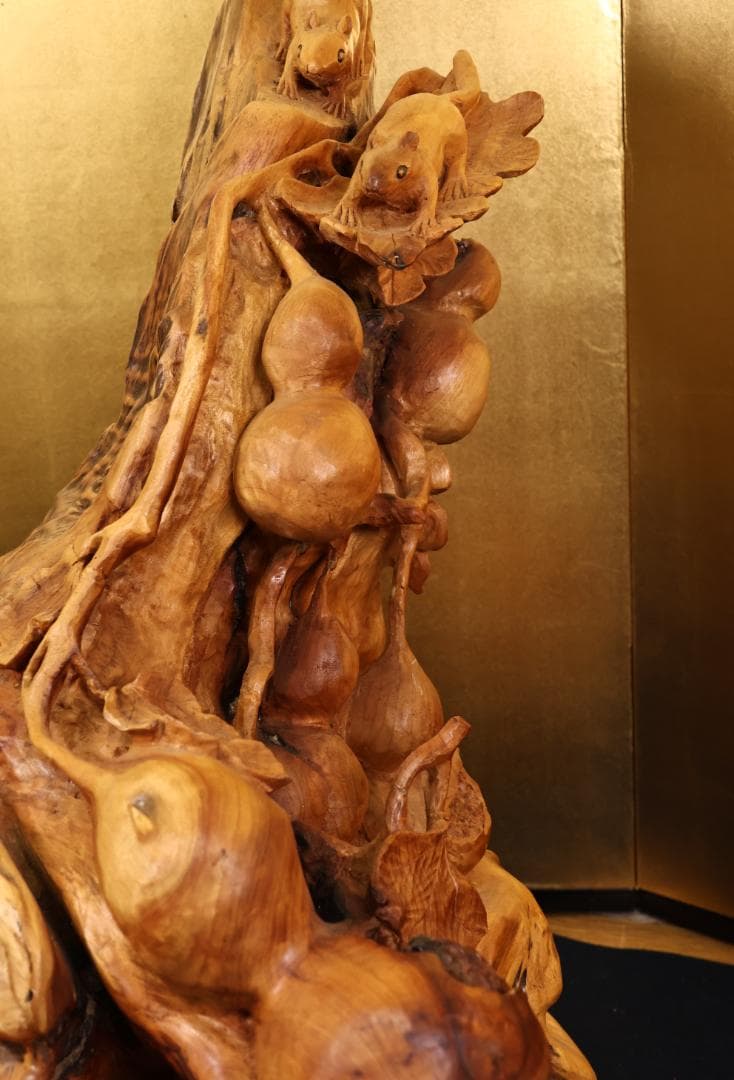 木彫　「 栗鼠と瓢箪 」 　一刀彫　東洋彫刻　置物　床飾り　インテリア　BK38