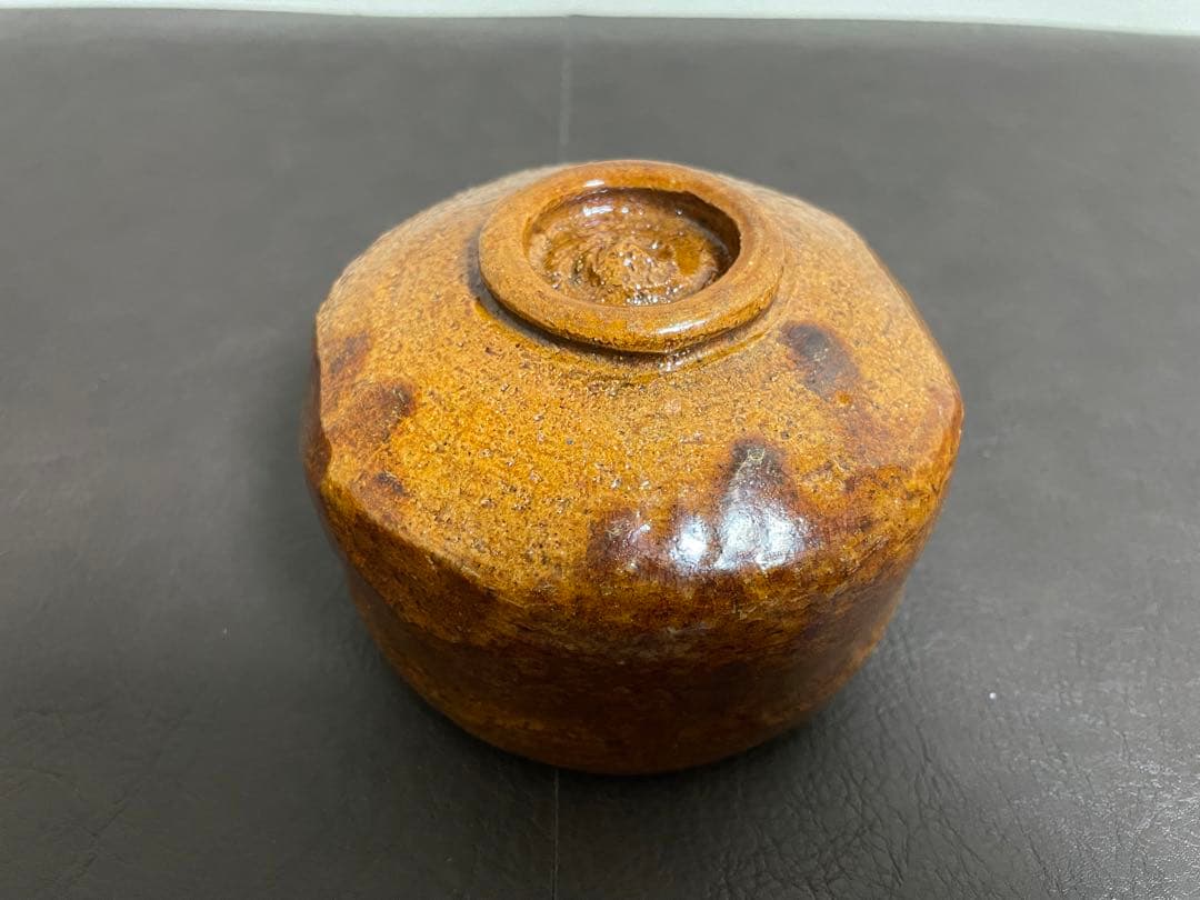 大樋年郎　十代大樋長左衛門　茶碗　飴釉　共箱　共布　栞　茶道具