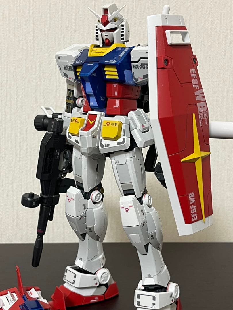 MG RX-78-2 ガンダム 1/100 部分塗装完成品