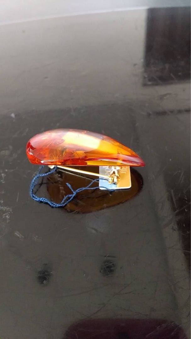 琥珀ブローチ　宝石　天然琥珀パワーストーン　ジュエリー　琥珀