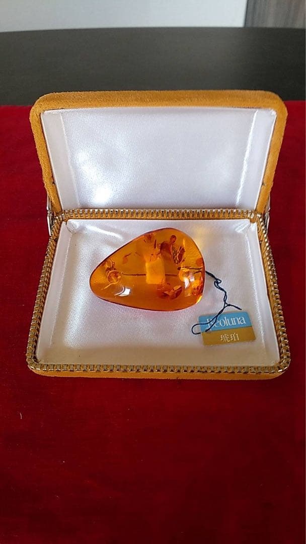 琥珀ブローチ　宝石　天然琥珀パワーストーン　ジュエリー　琥珀