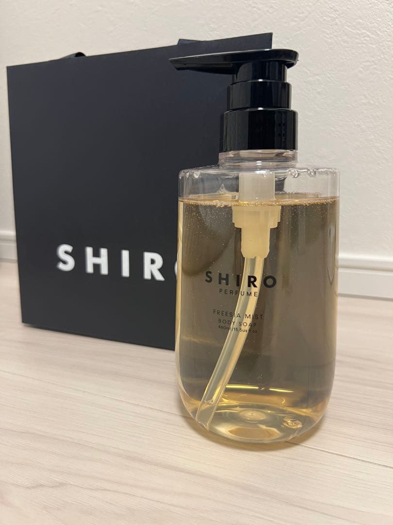 シロ　SIRO FREESIA MIST ボディソープ　フリージア ミスト