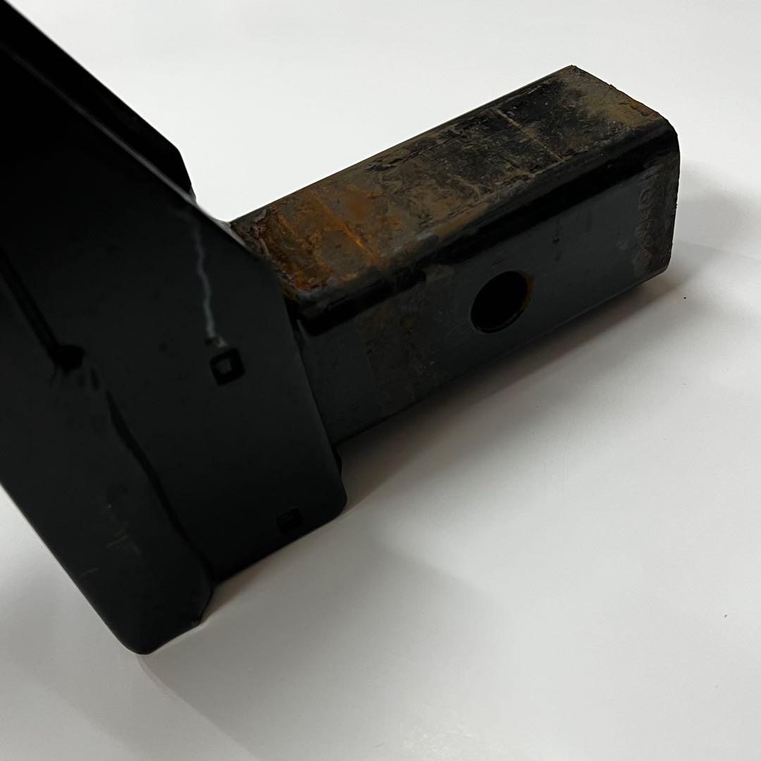 ランクルヒッチメンバー　純正品　日本製ラウンドクルーザー300 トレーラーヒッチ