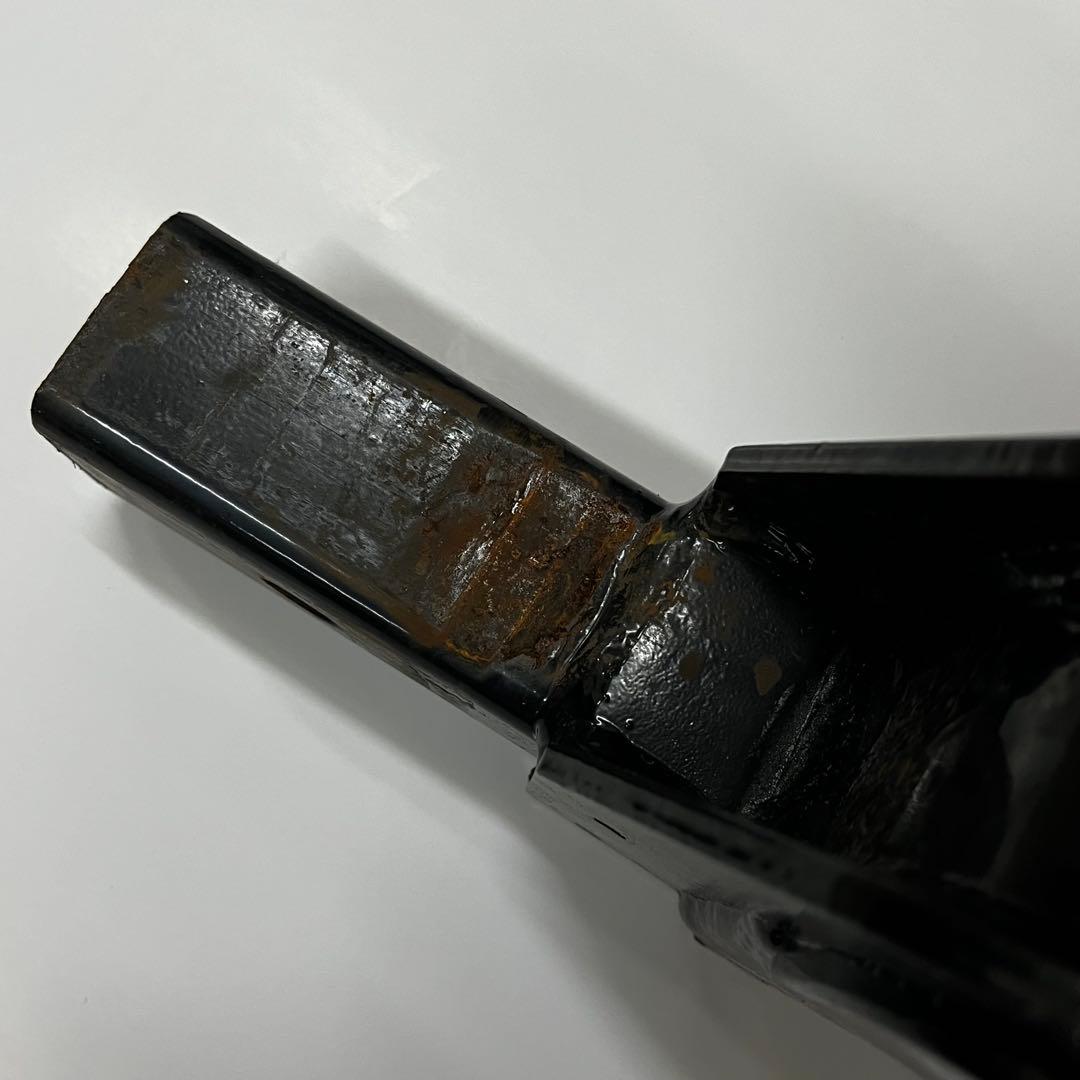 ランクルヒッチメンバー　純正品　日本製ラウンドクルーザー300 トレーラーヒッチ