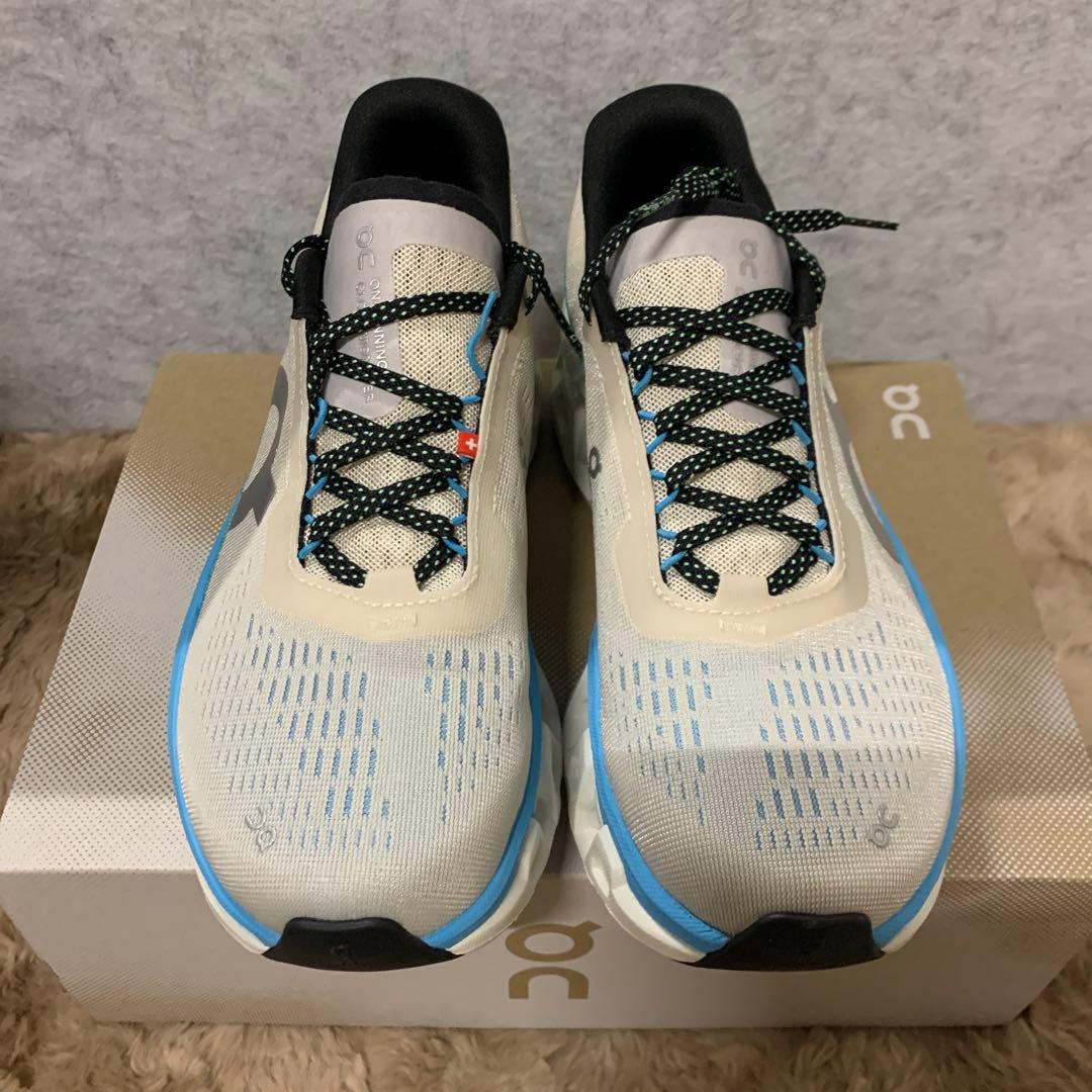 J2853 [オン] ランニングシューズ Cloudmonster 2