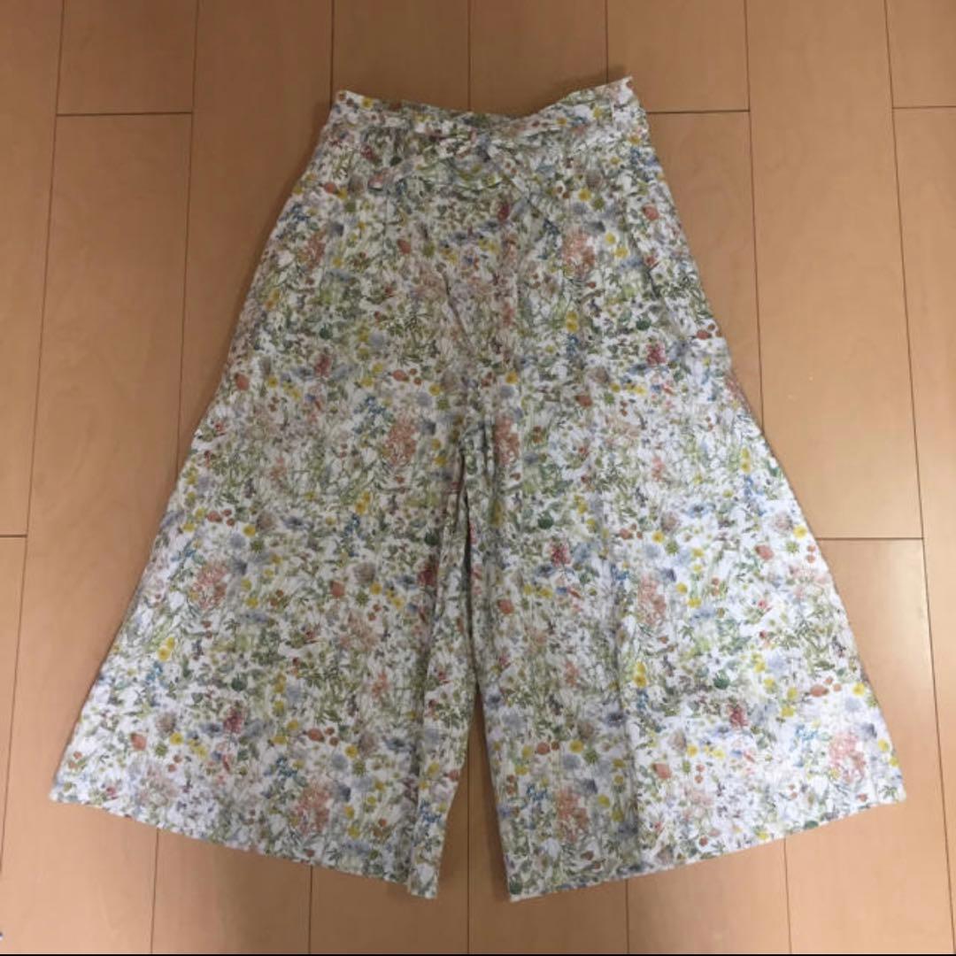 YAECA キュロット リバティ柄 春