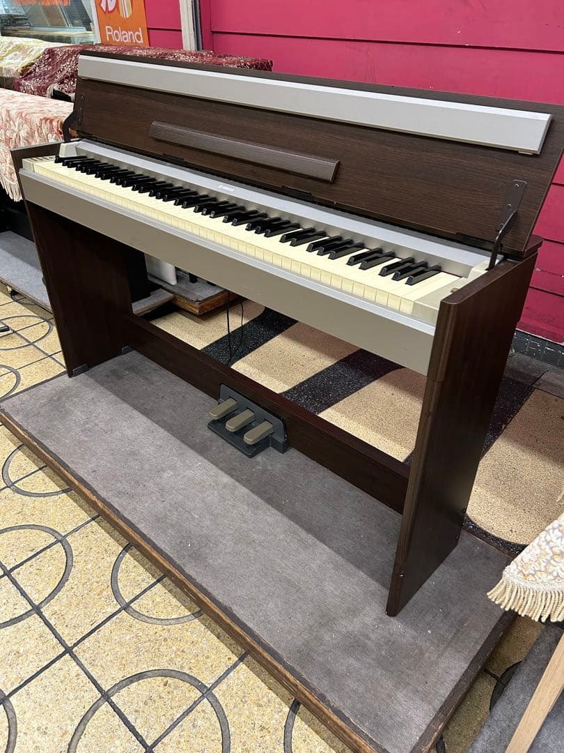 超価格、ヤマハクラビノーバ、YDP-S30人気のコンパクト、ピアノ強弱タッチ♪