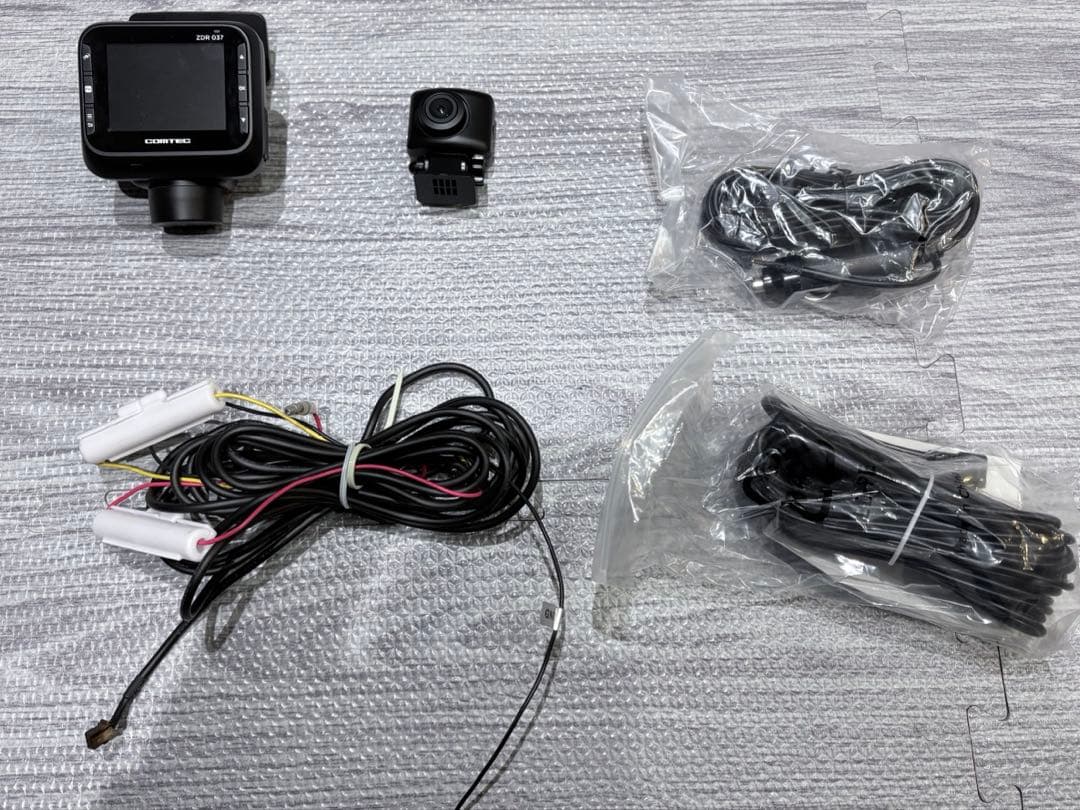 【美品】コムテック ドライブレコーダー ZDR037 COMTEC