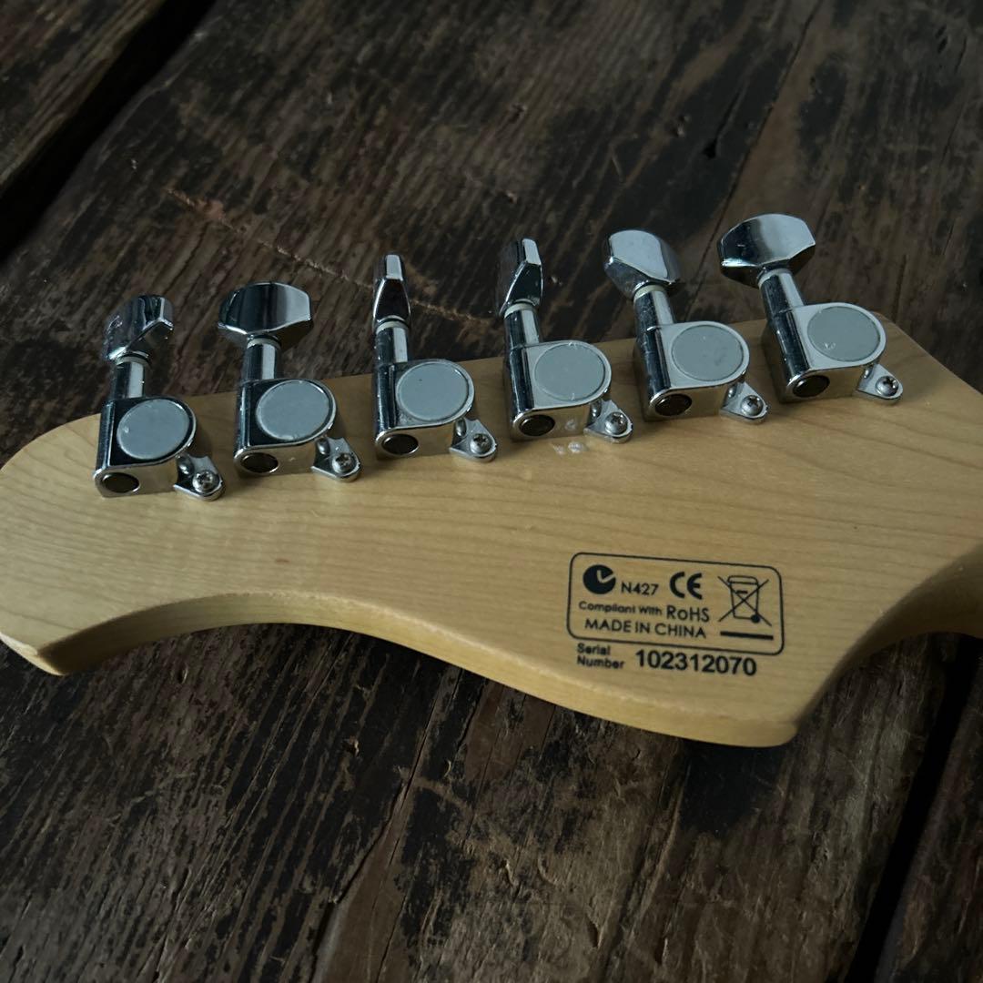 Elioth s305 ストラトキャスタータイプ