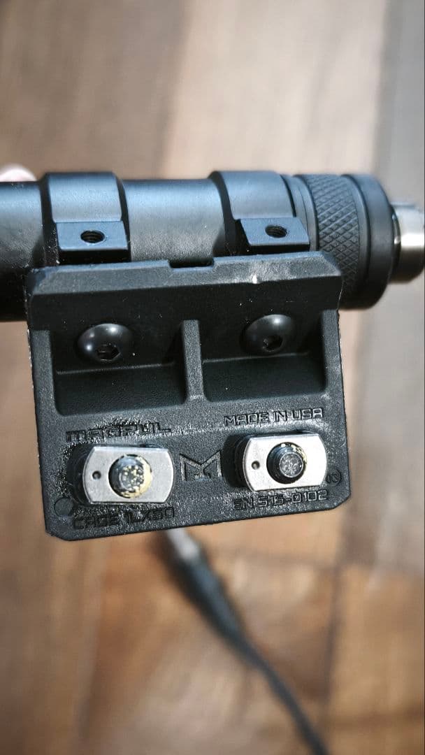 SUREFIRE テープスイッチ オフセット マウントセット