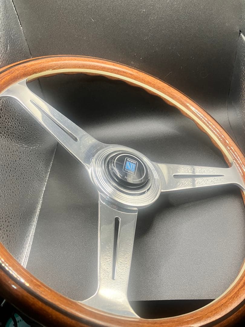 破格！！ナルディ　ウッドステアリング