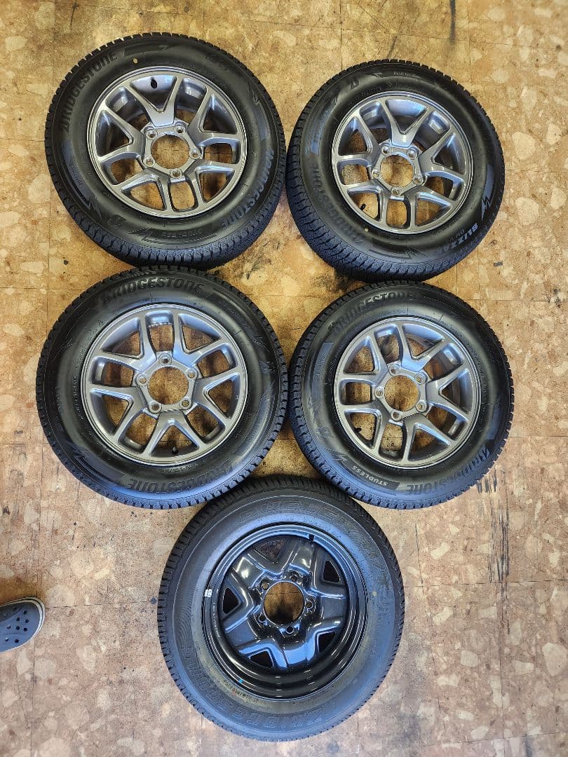 ブリヂストン 16インチ スタッドレスタイヤ ホイールセット