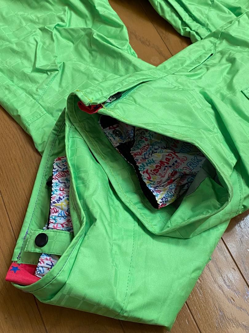 美品　Kissmark キスマーク　スキー　スノーボード　ウェア　Ｍ