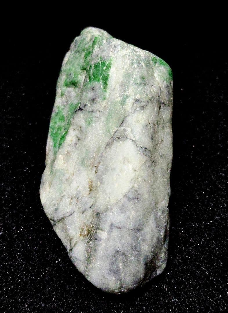 ★翡翠原石★糸魚川硬玉【大所川・転石・川ズレ・ウブ】