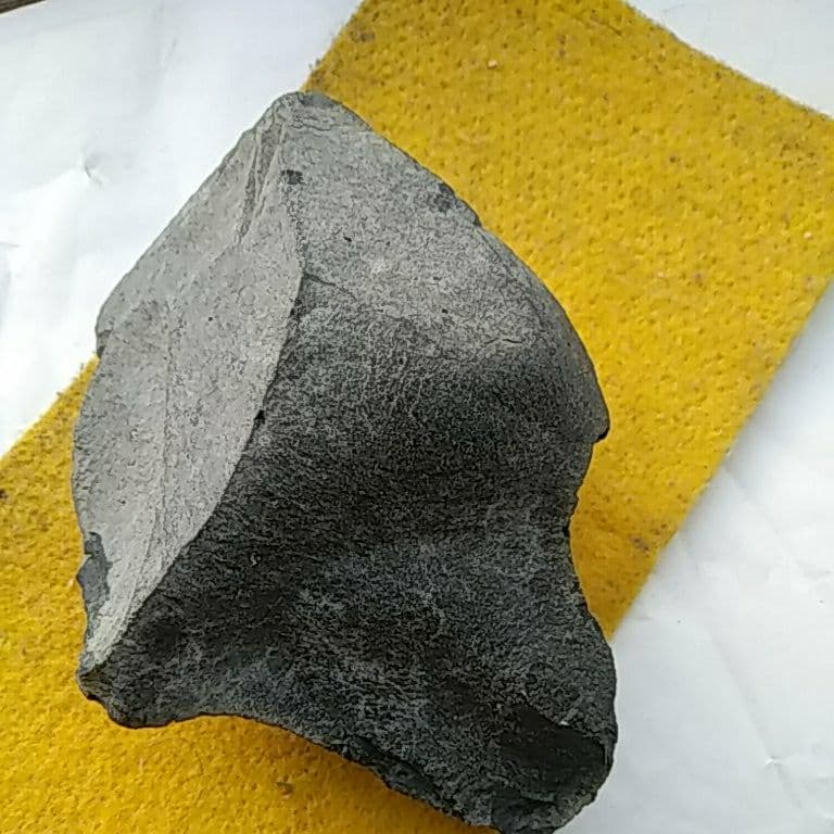 握り鎚　出土石器　旧石器時代　縄文時代　サヌカイト　　184