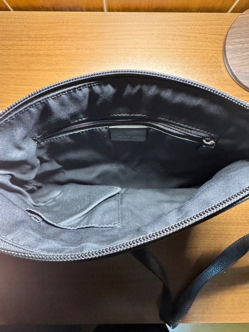 GUCCI 黒 スエード レザー ショルダーバッグ