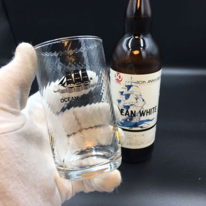 三楽 ウイスキー オーシャンホワイト　30周年 記念ボトル グラス付き