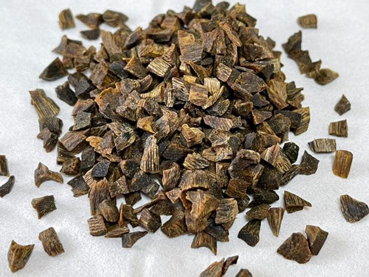 【香木・伽羅】伽羅刻み　8ｇ　聞香用　香道　茶道　古美術　骨董　線香　香道具