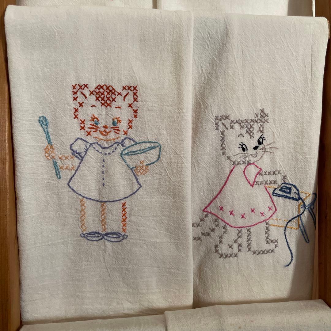 ☆レア☆ヴィンテージ キトゥン エンブロイダリーウィークリークロス ７枚セット