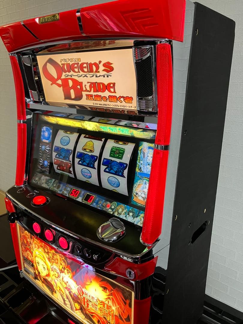 【送料込み】パチスロ　クイーンズブレイド　実機