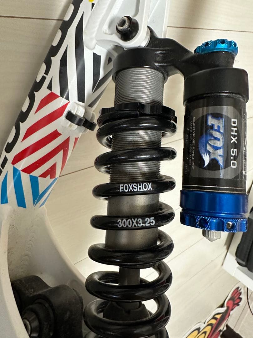 コメンサル　ダウンヒルバイク　フレーム