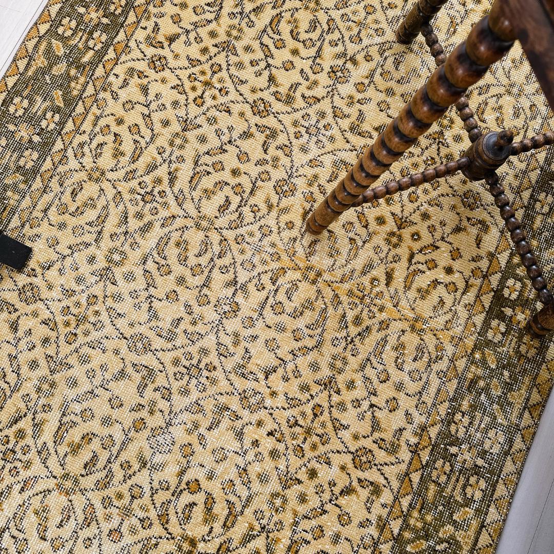 トルコ ヴィンテージラグ A130 イエロー オリーブグリーン オーバーダイラグ