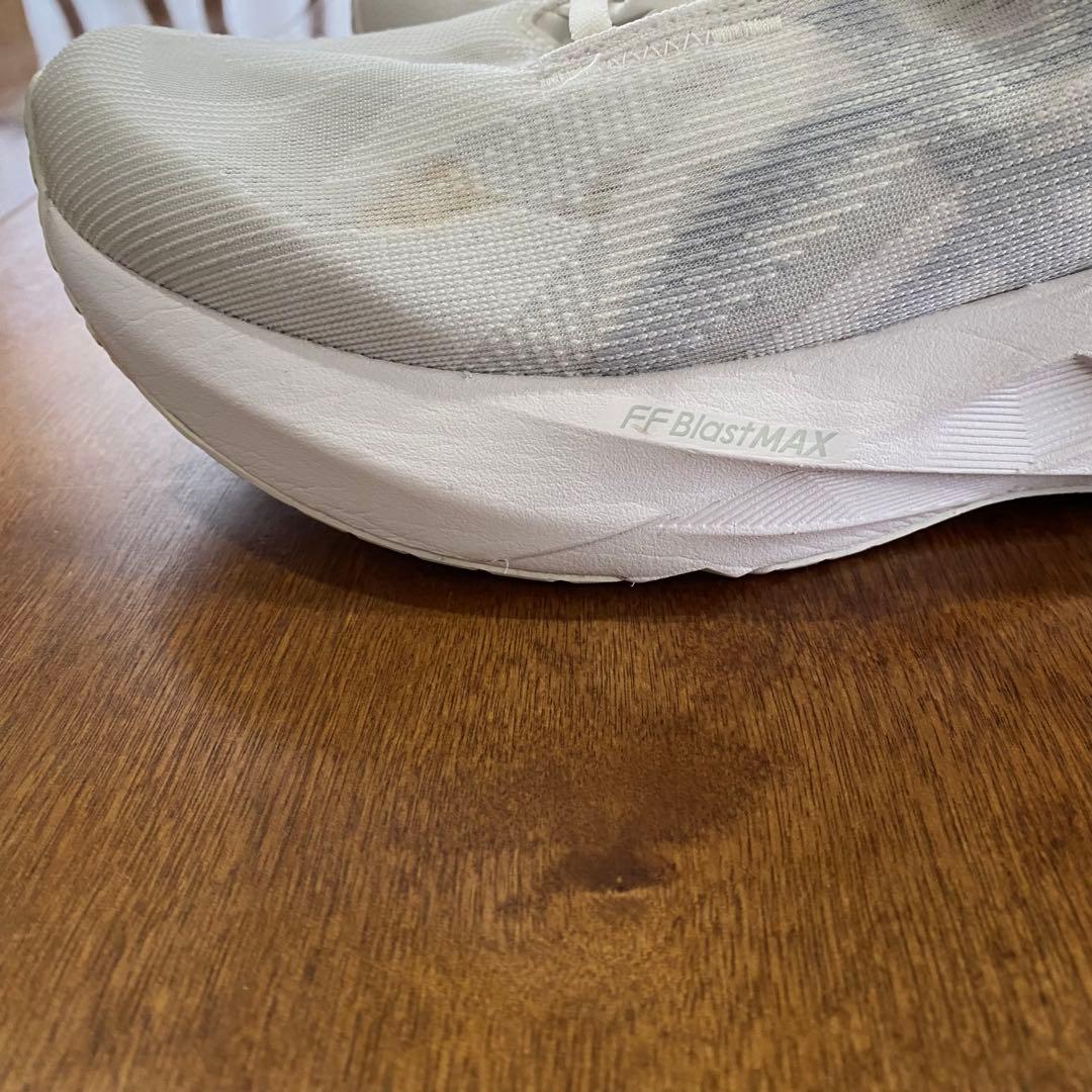 アシックス NOVABLAST 5 27.0cm ノヴァブラスト5