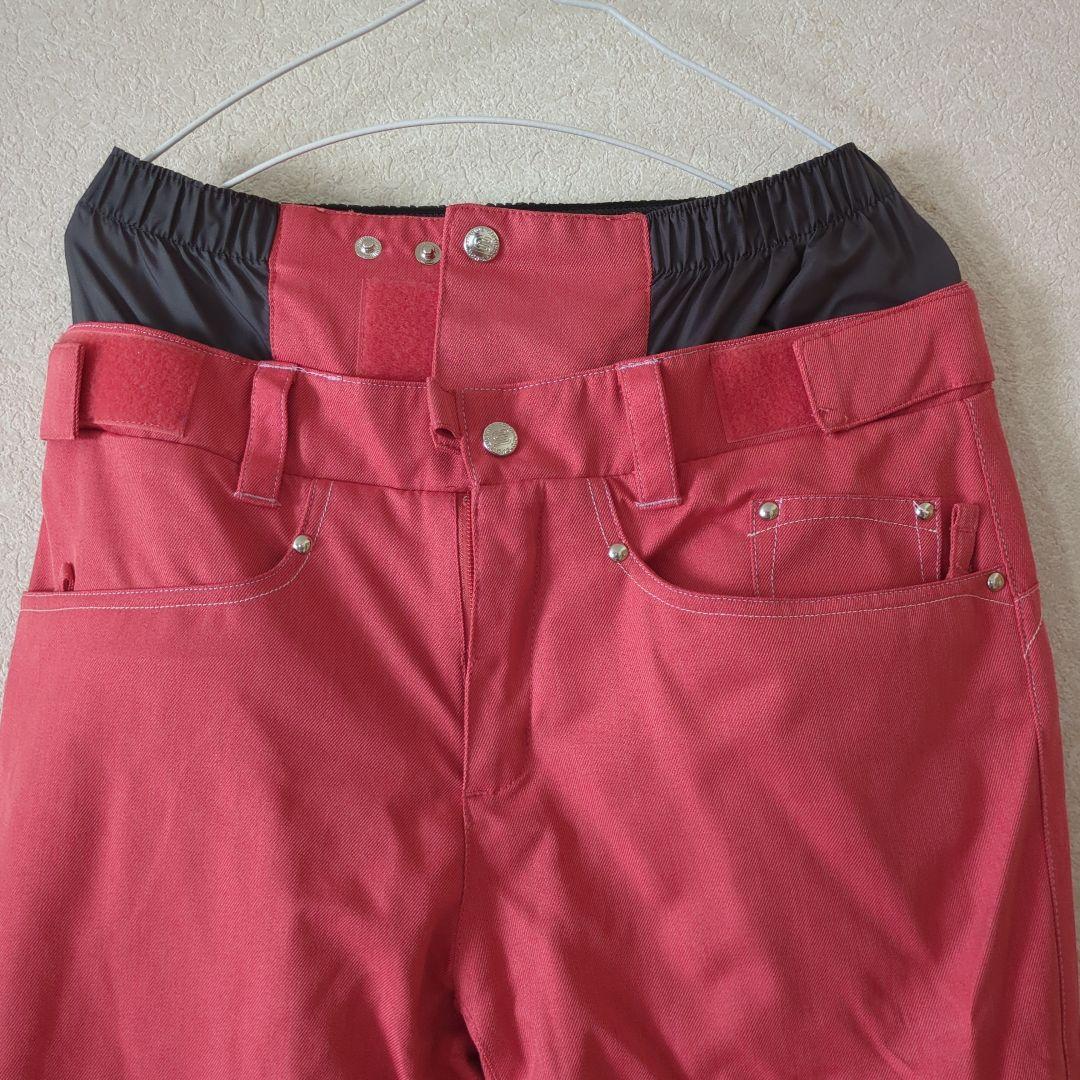 赤いスノーボードパンツ 女性用　　スキーウェアのセット