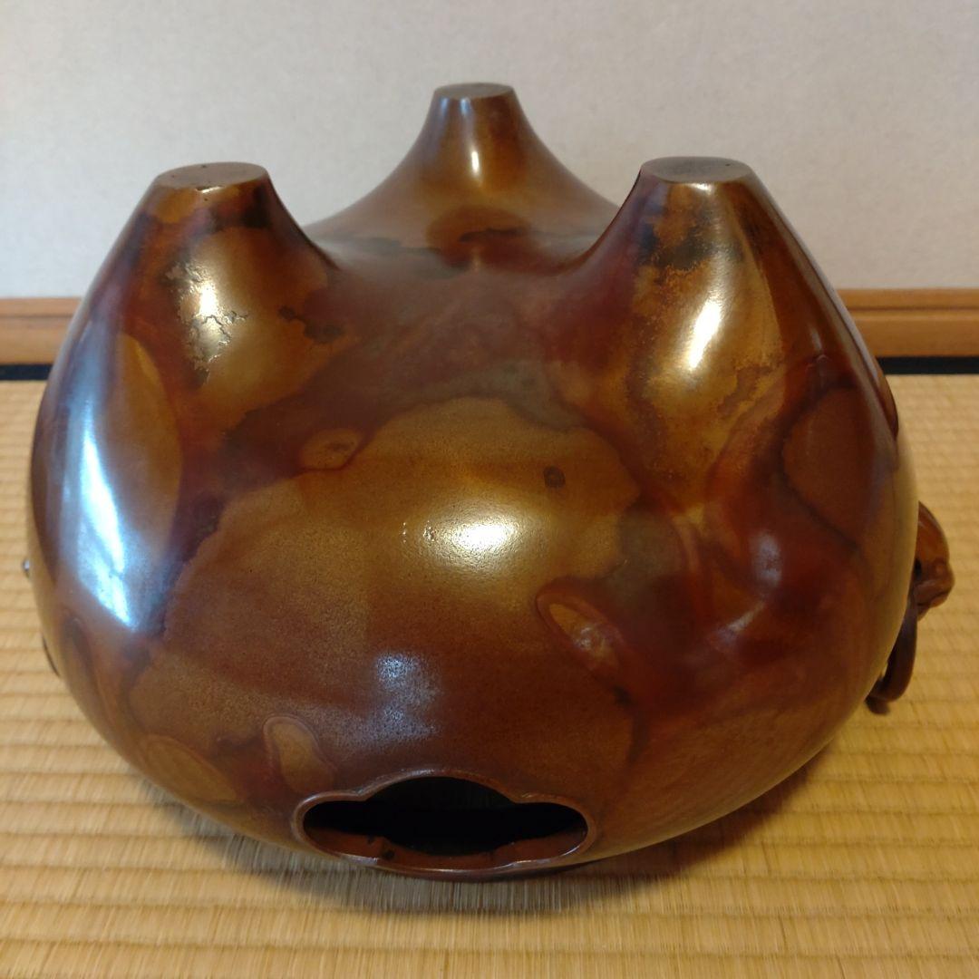 唐銅鬼面風炉釜　畠春斎造　共箱（真塗敷板・底土器・前土器)付