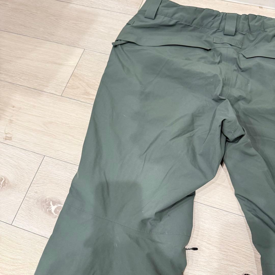 686 シックスエイトシックス GORE-TEX GT 24-25モデル　スノボ