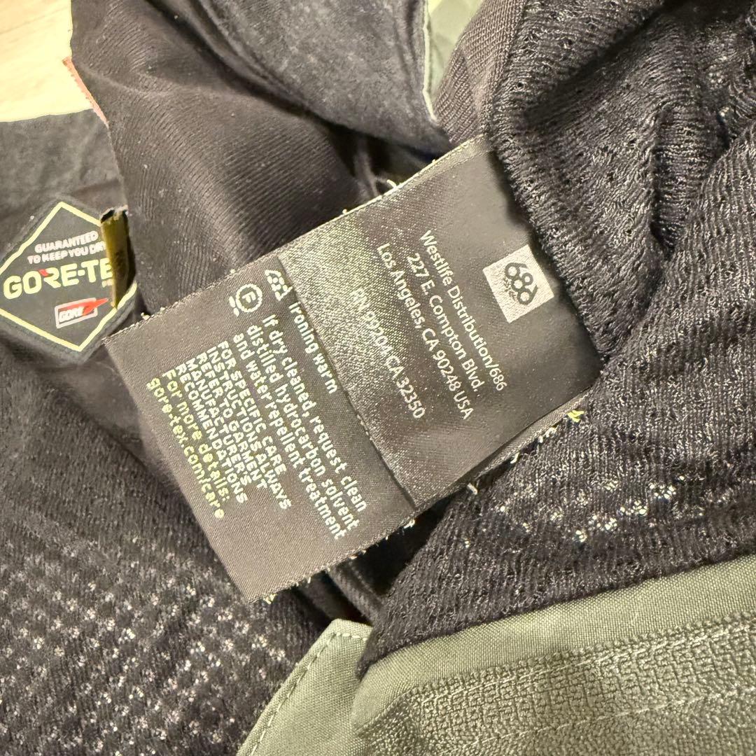 686 シックスエイトシックス GORE-TEX GT 24-25モデル　スノボ