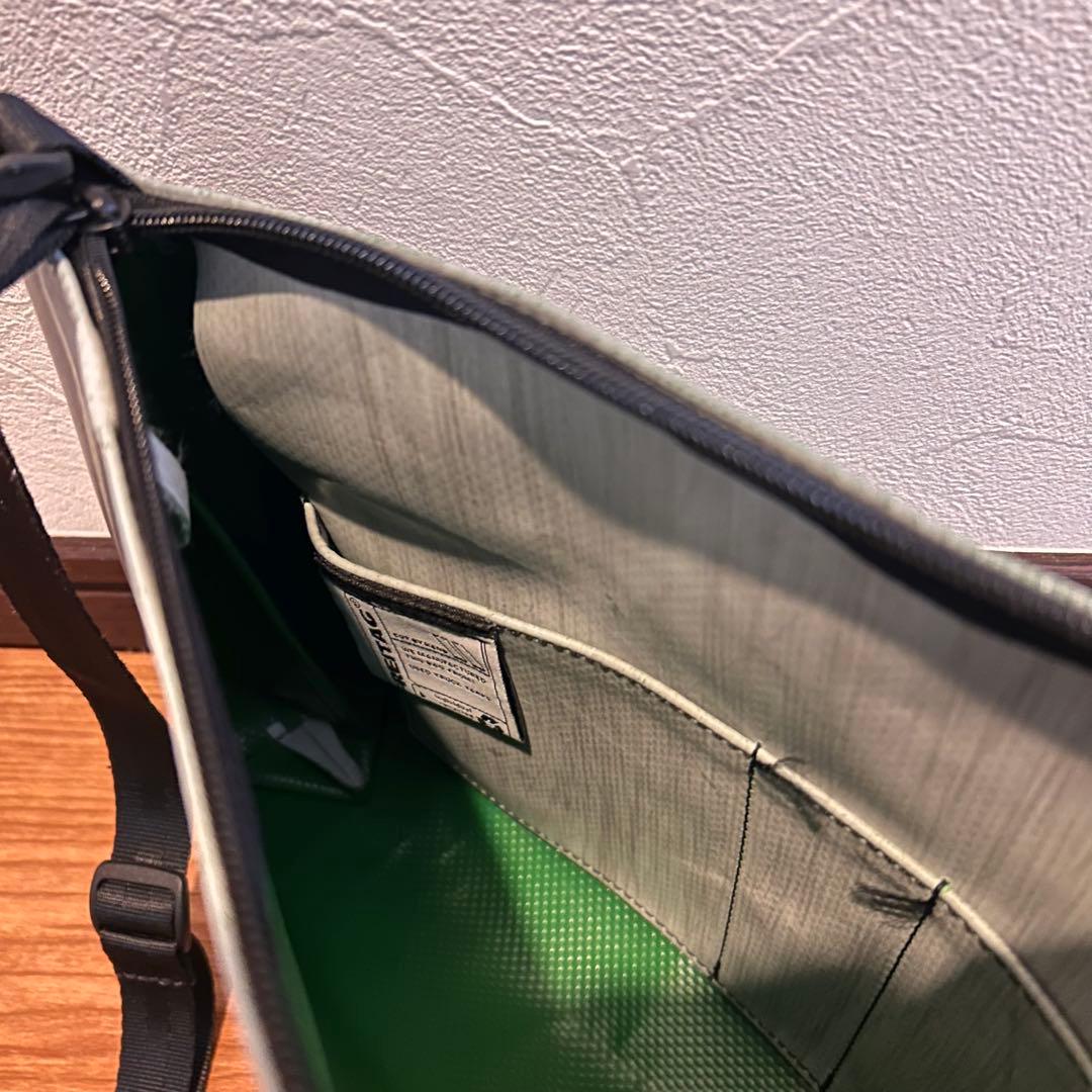 FREITAG F553 LOU 白ペイント