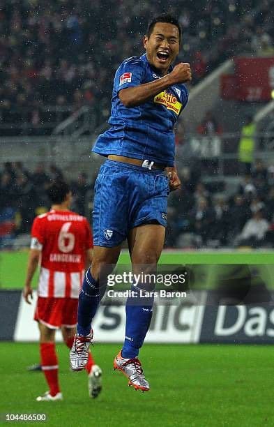 10-11 ボーフム　鄭大世　オフィシャル　長袖アウェイユニフォーム