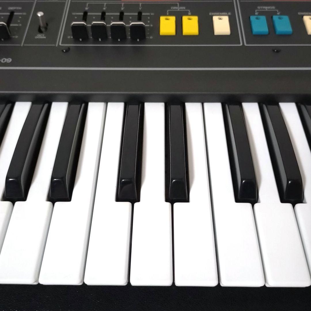 Roland　RS-09　オルガン・ストリングス　シンセサイザー　キーボード