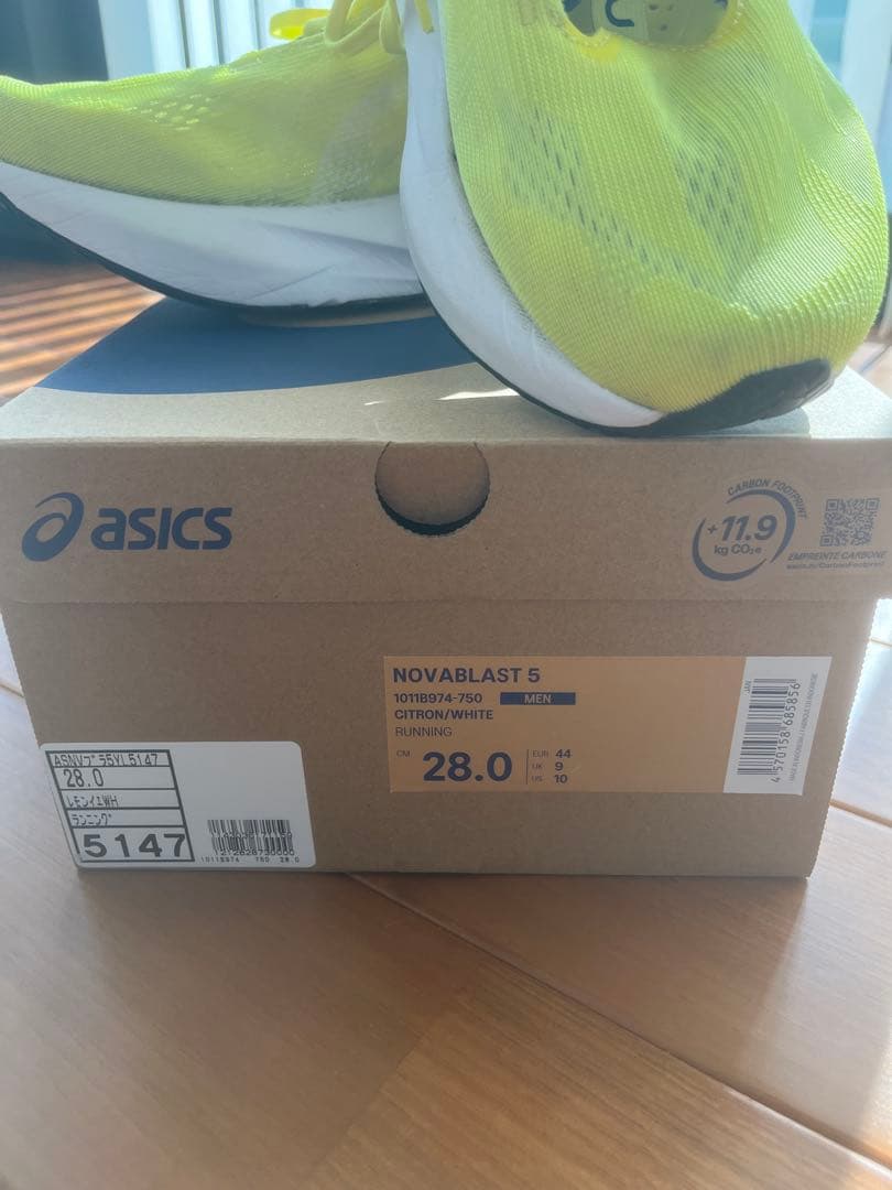 【美品】asics NOVABLAST 5 28.0cm スタンダード