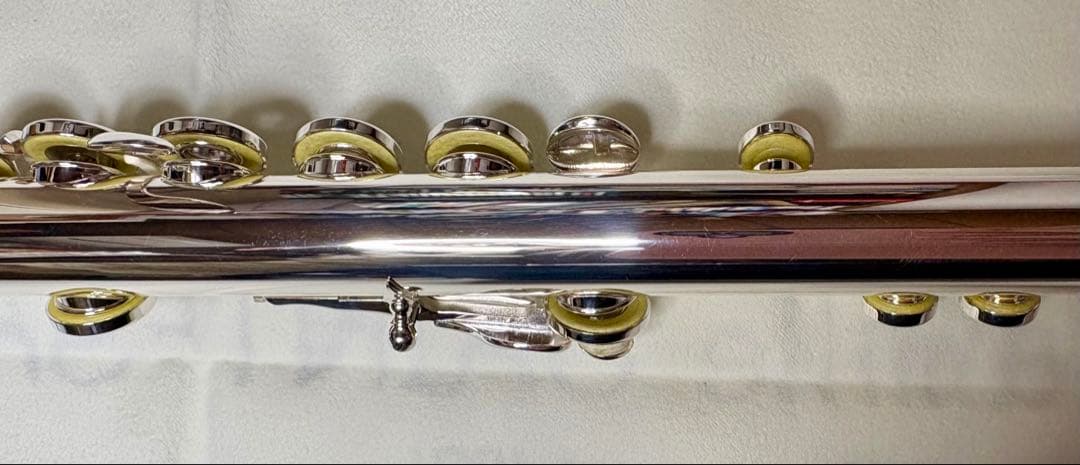 【希少品•極美品】アルタス フルートA10RE オフセットリングキイ 管体銀