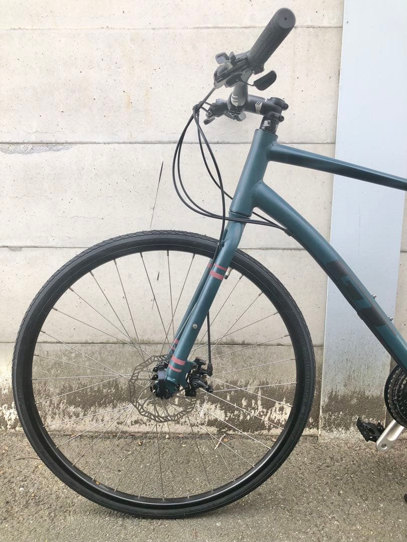 【部品総新品・色薄有】GT トラフィック　3.0 21速　クロスバイク　520