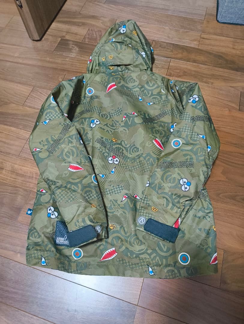 エアボーンARBNスノーボードウェア