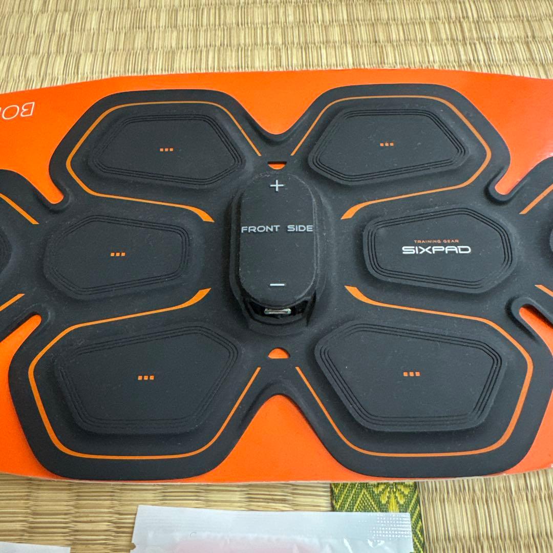SIXPAD EMS腹筋トレーニング器具