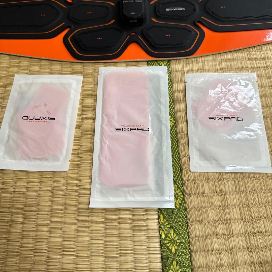 SIXPAD EMS腹筋トレーニング器具