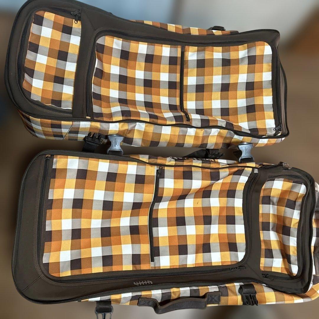 BURTON 大型キャリーバック　大容量　ソフトケース