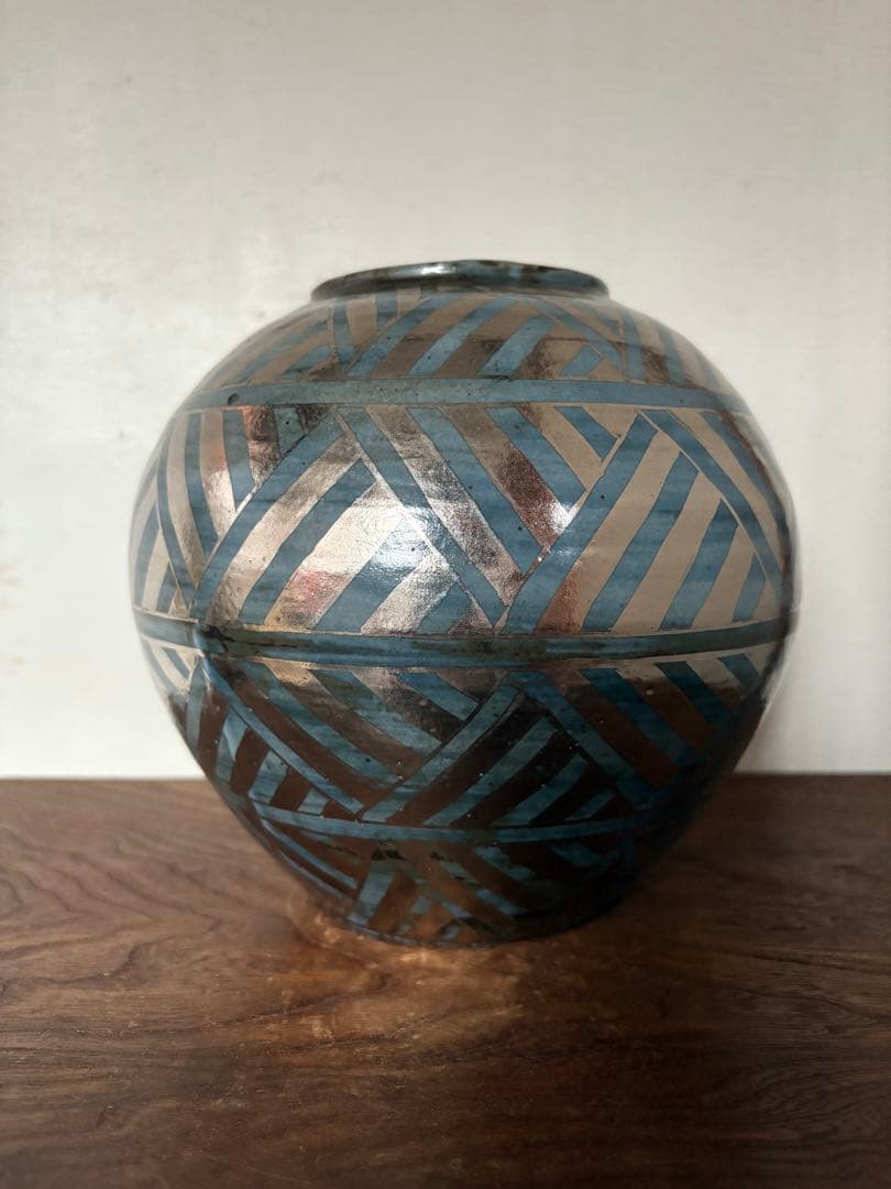 松崎健　呉須釉白金彩更紗文壷　共箱　未使用品