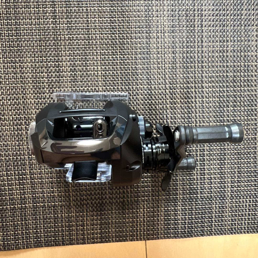 リール Megabass IS63 LARIAT