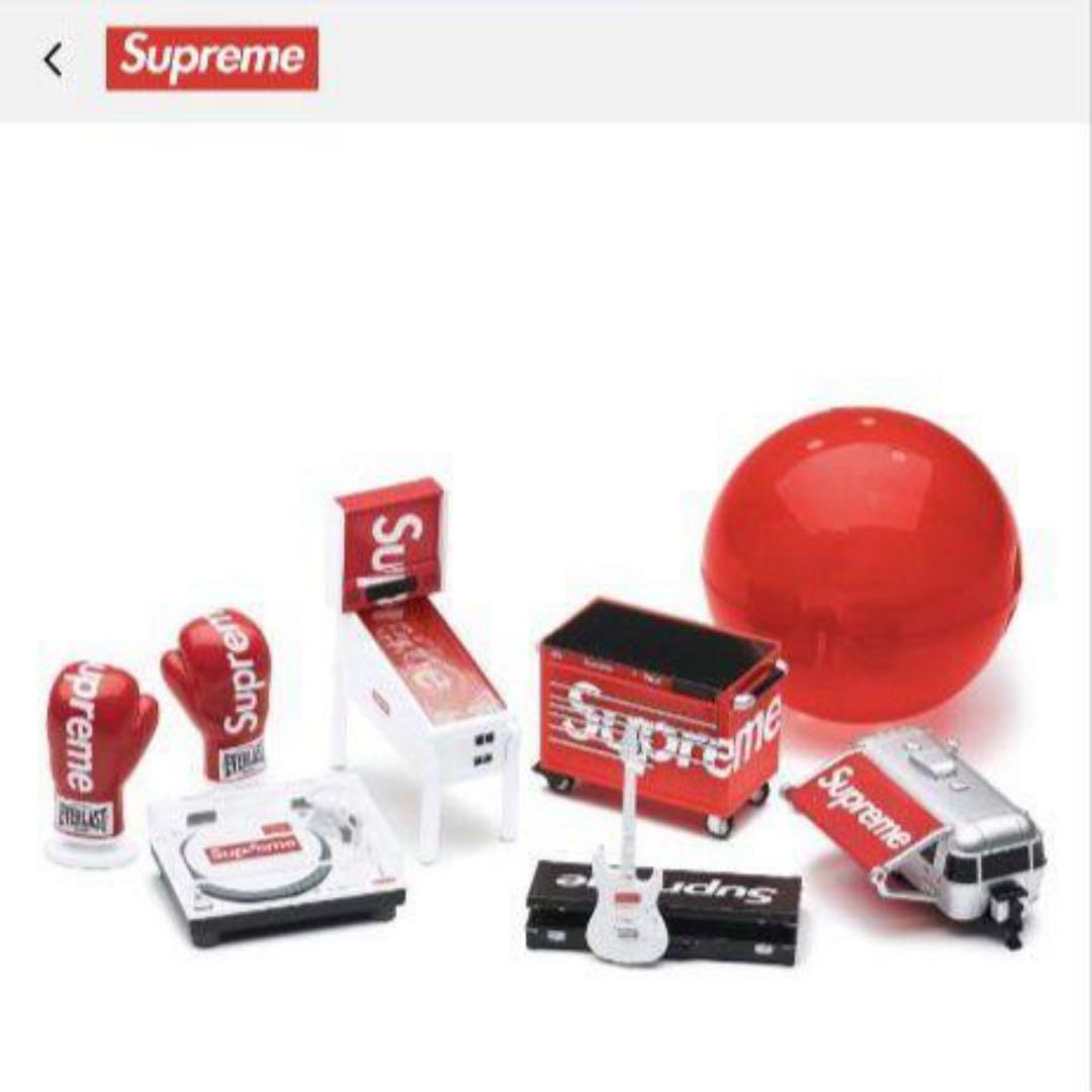 【定価】Supreme BANDAI GASHAPON™ Machine