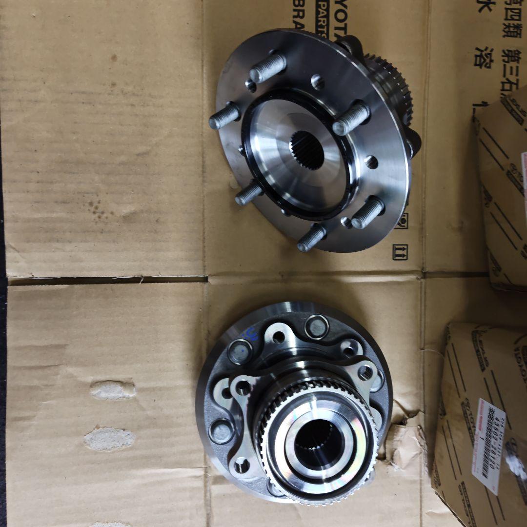 ハイエース4wd用ハブ&ベアリング2個